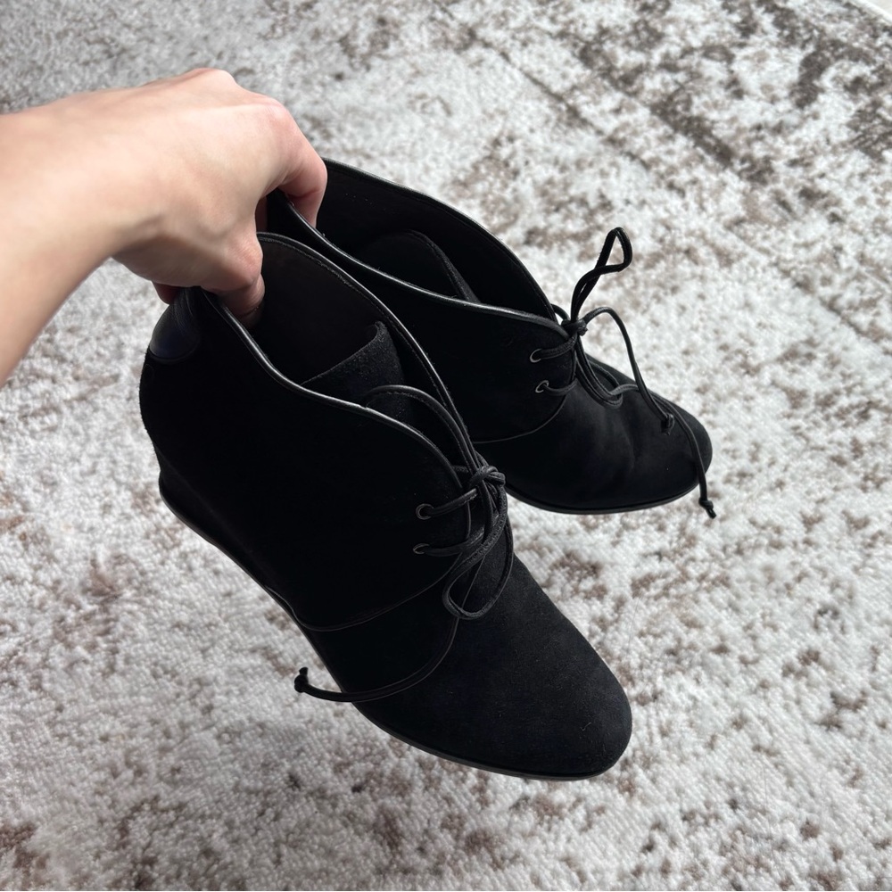 Stuart Weitzman Kalahari Lace-Up Hidden Black Wedge Bootie - Picture 5 of 7